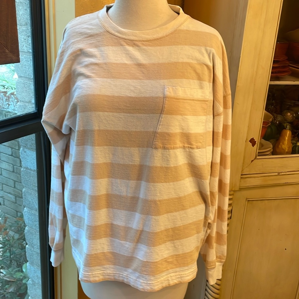 Liz Claiborne long sleeve top